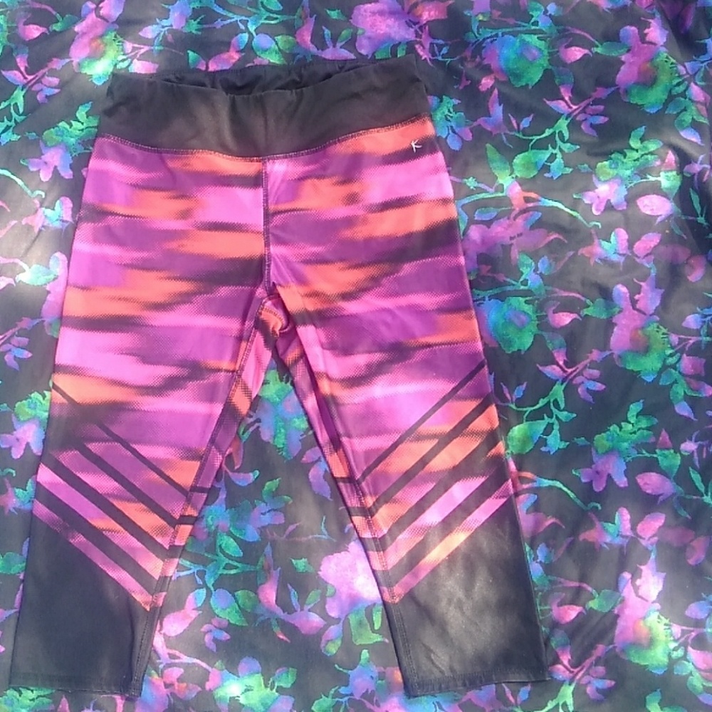 Danskin Now Workout Capris